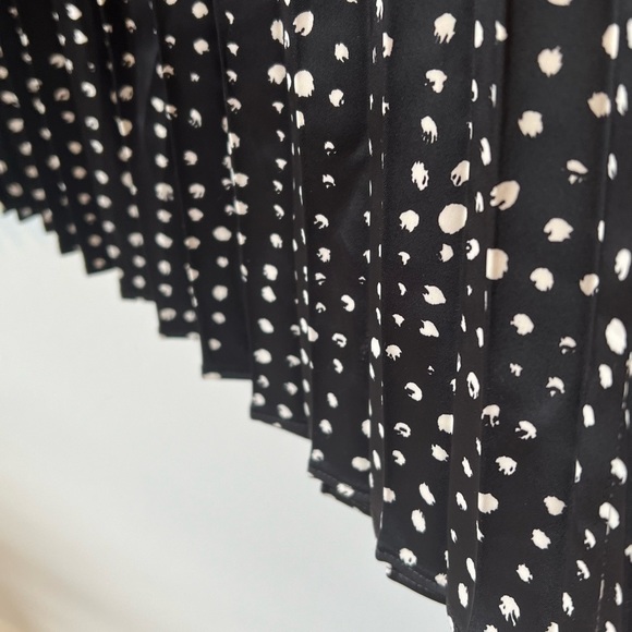 Worthington Pleated Midi Skirt - Picture 3 of 7